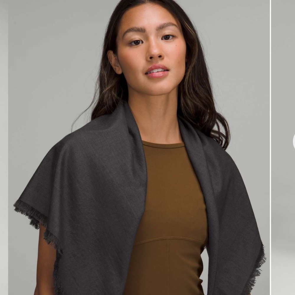 New Lululemon Wool-Blend Square Scarf Graphite Grey